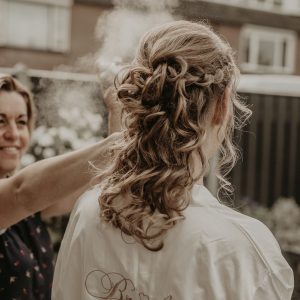Kapper Hairloox Bruidkapsel